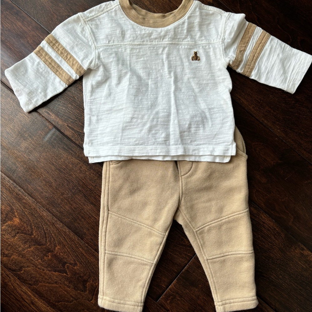 GAP Kids Cream and Tan Matching Set